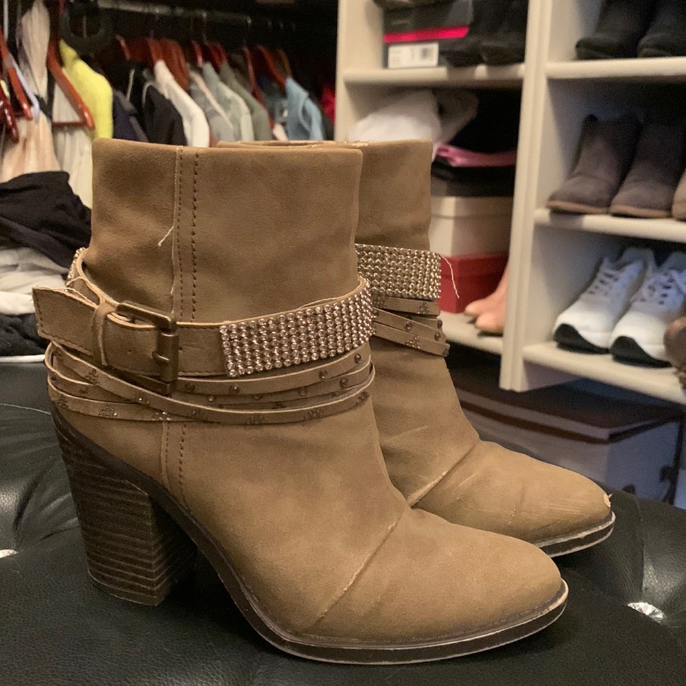 Ankle boots